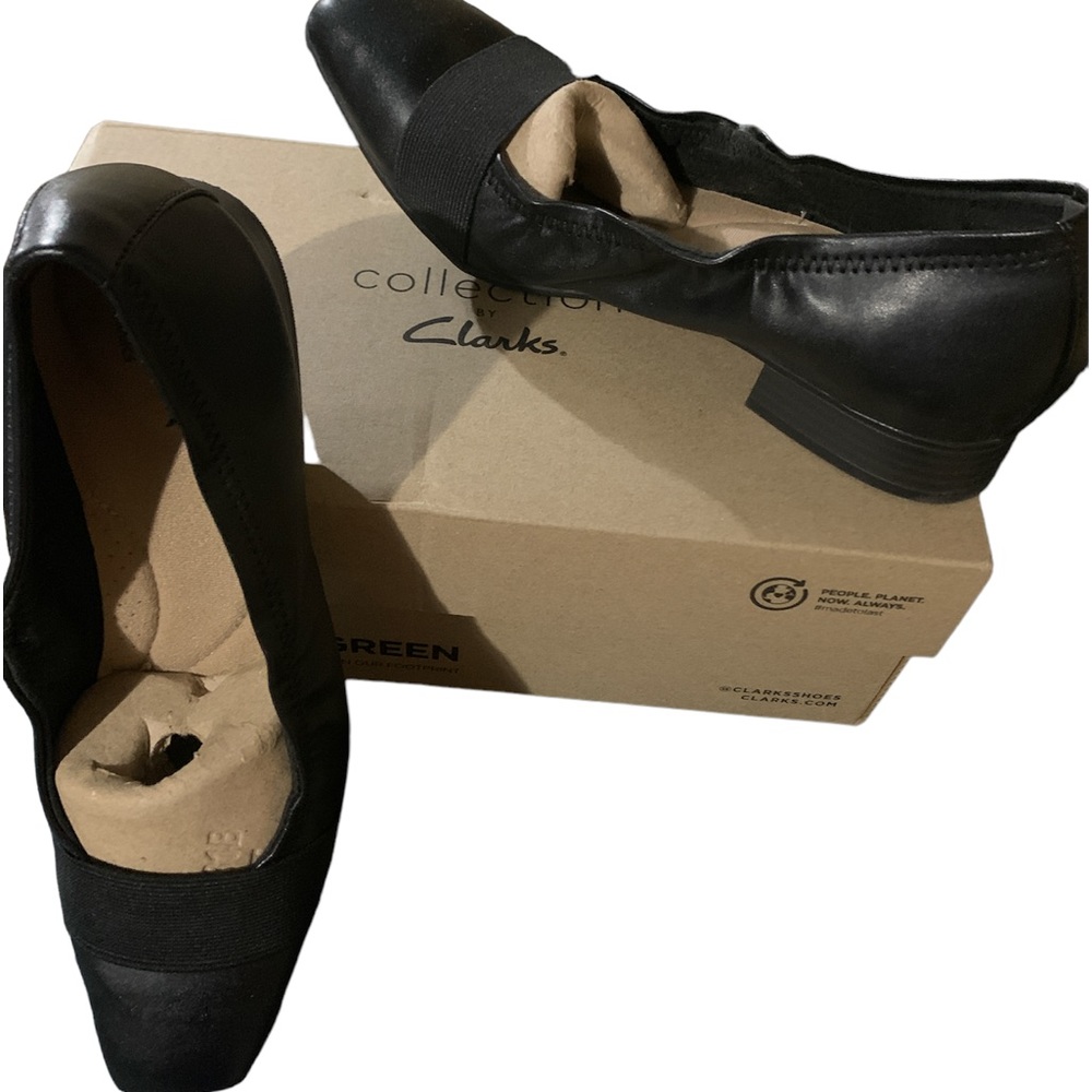 Clarks Black flats